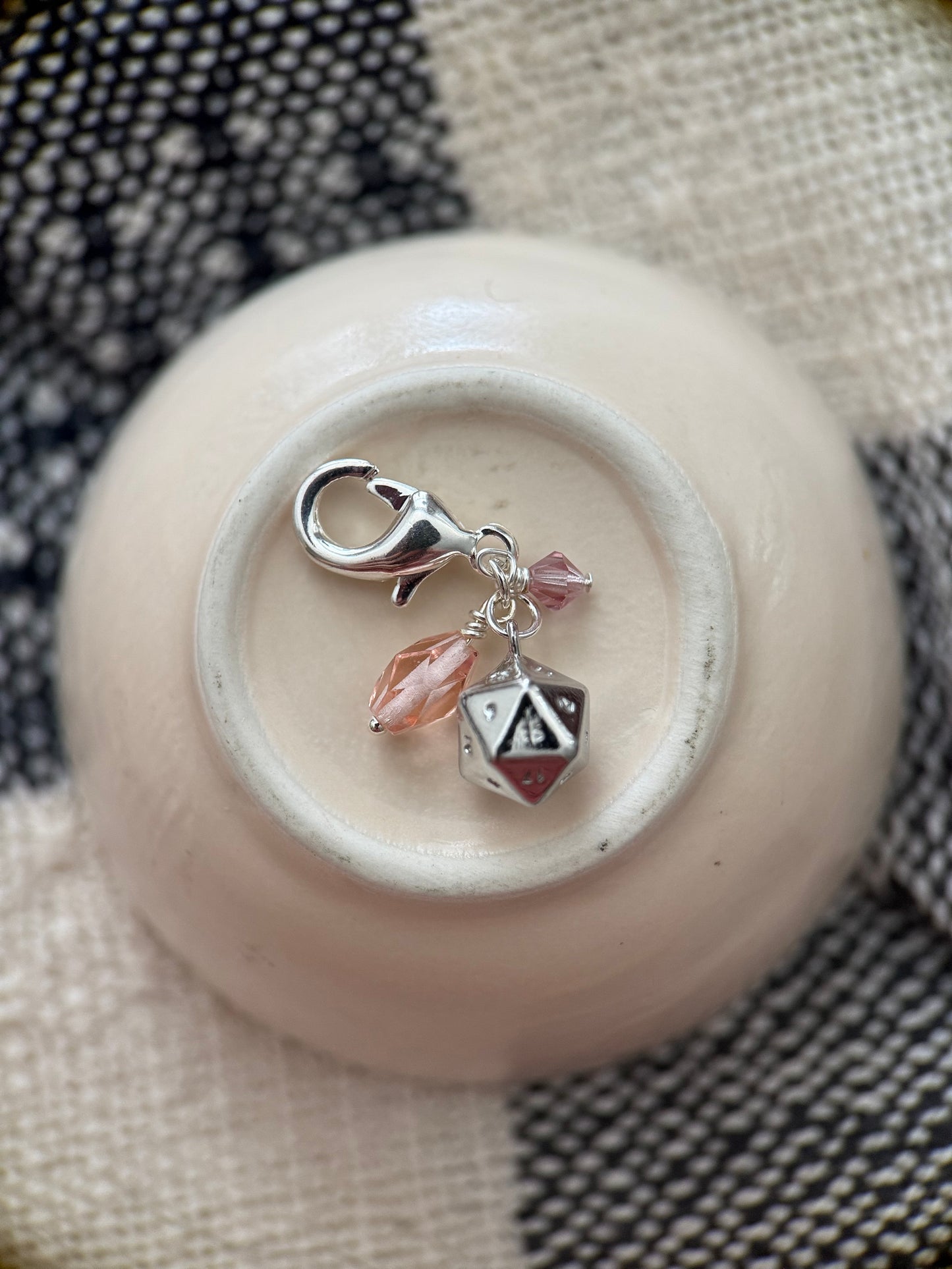 D20