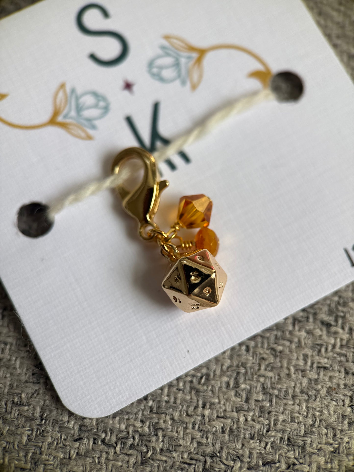 D20