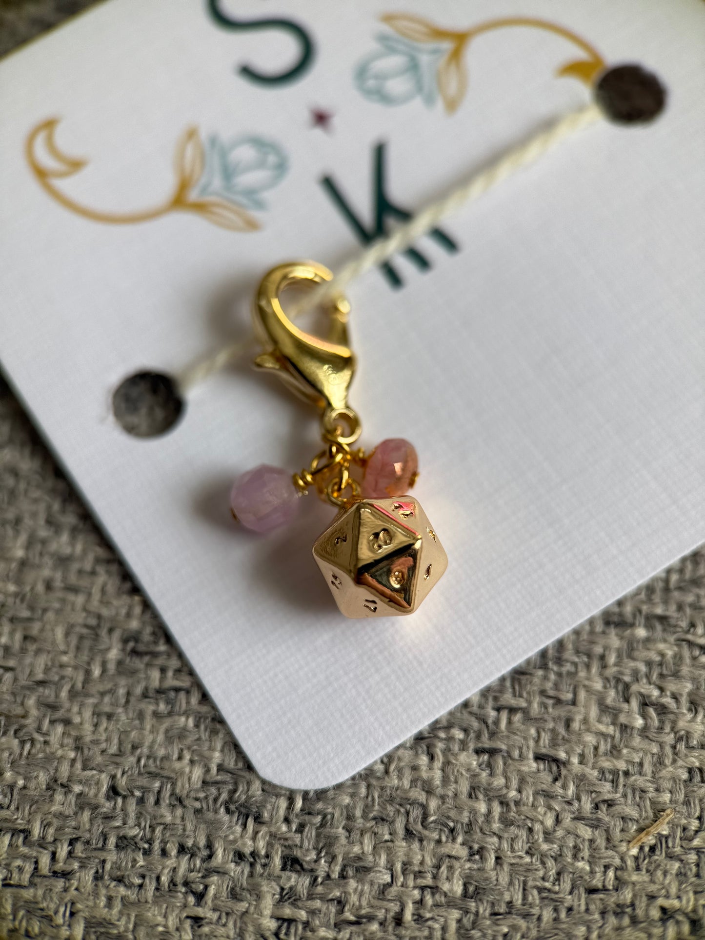 D20