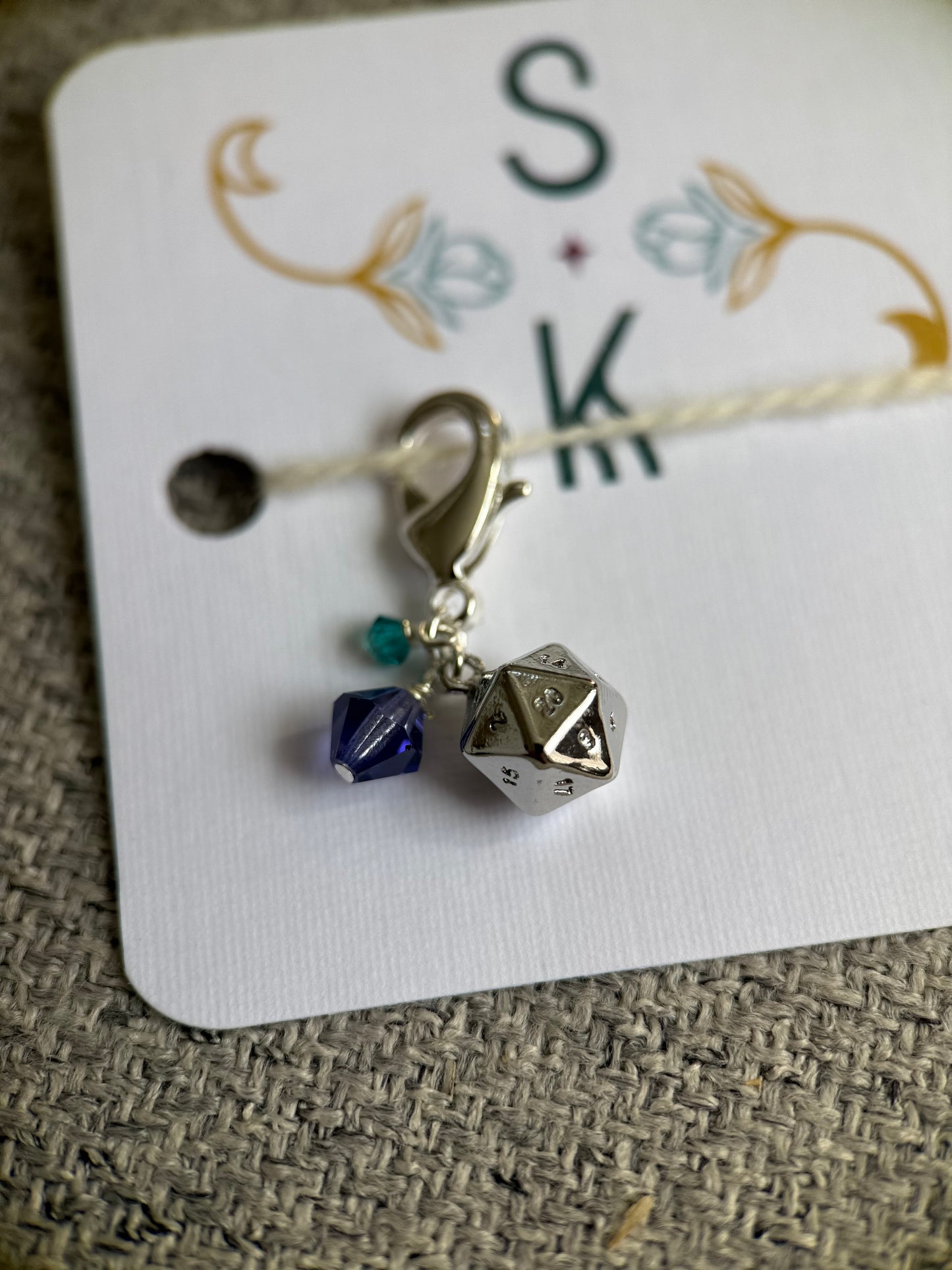 D20