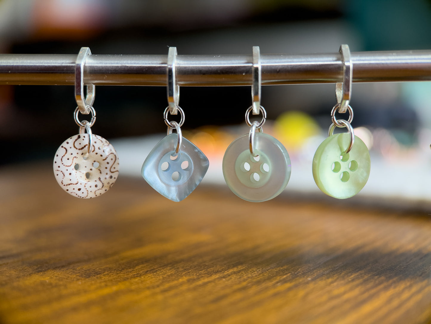 Green : Blue : Purple