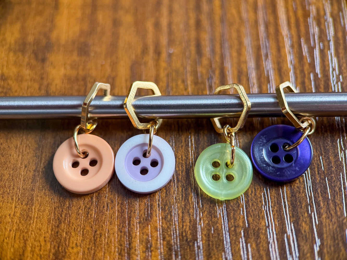 Green : Blue : Purple